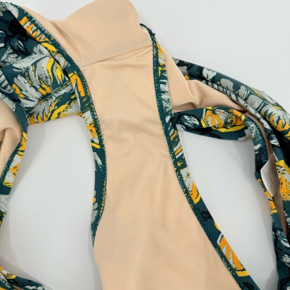 Garnet Hill Swim Set Half Zip Rashguard and Swim Bottom Floral Tropical Print - Picture 13 of 15